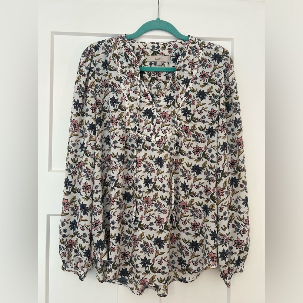 LOFT floral blouse shirt work top dress top dressy top